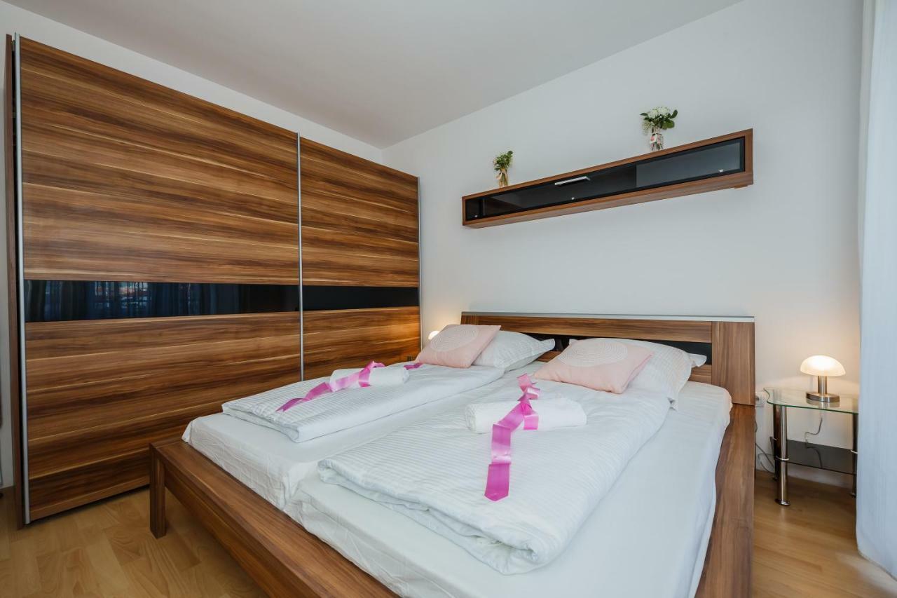 Apartman Lucija Kaštela Eksteriør billede