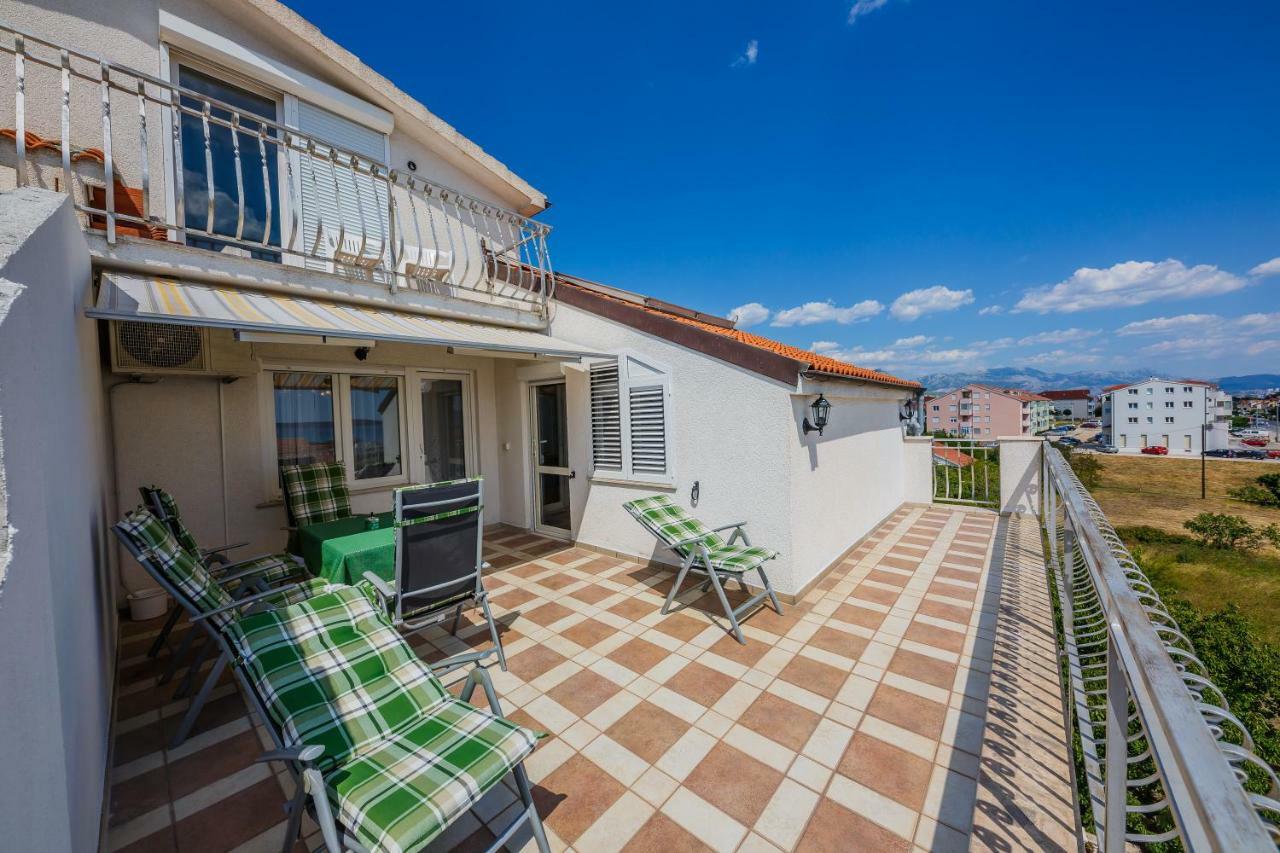 Apartman Lucija Kaštela Eksteriør billede