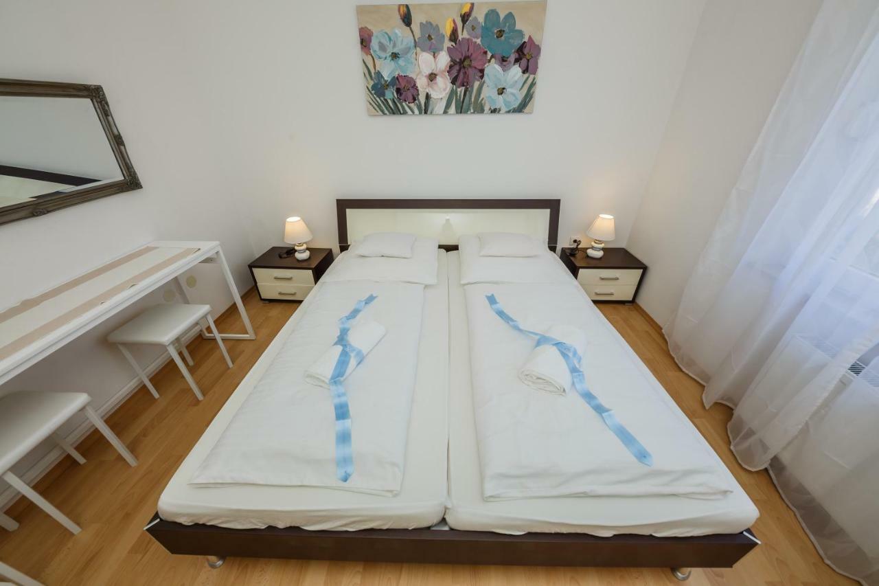 Apartman Lucija Kaštela Eksteriør billede
