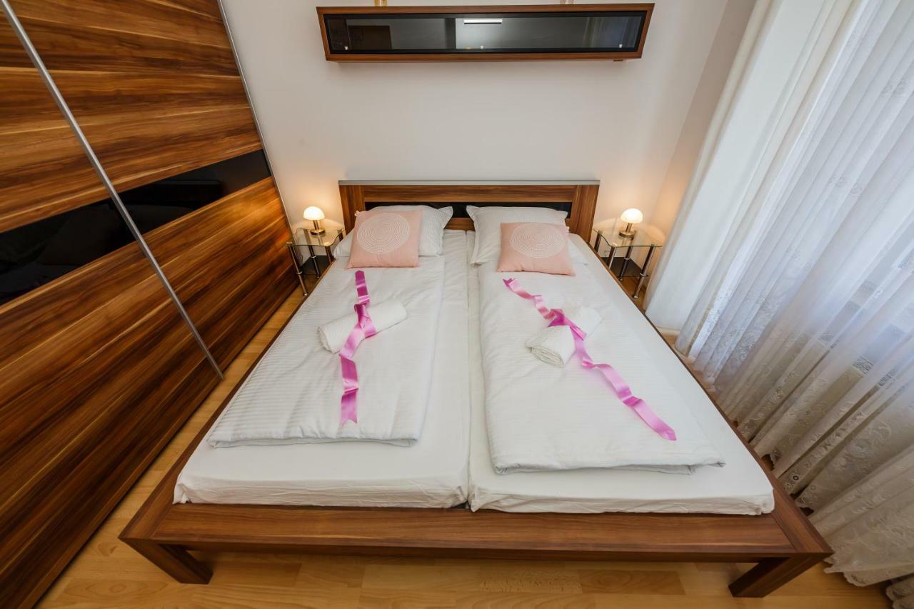 Apartman Lucija Kaštela Eksteriør billede