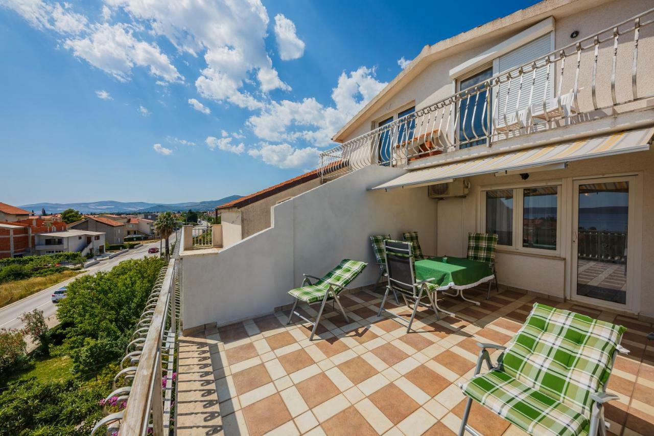 Apartman Lucija Kaštela Eksteriør billede