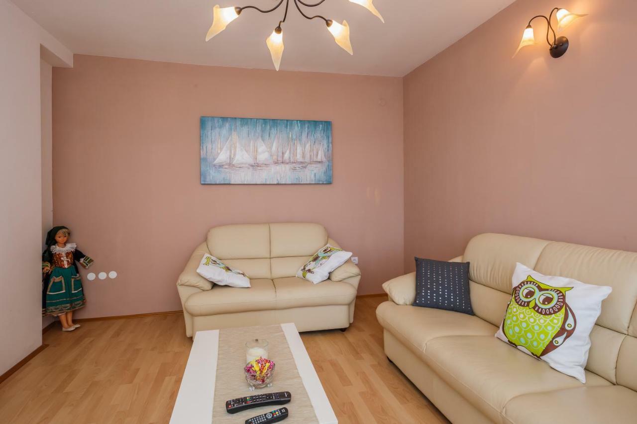 Apartman Lucija Kaštela Eksteriør billede
